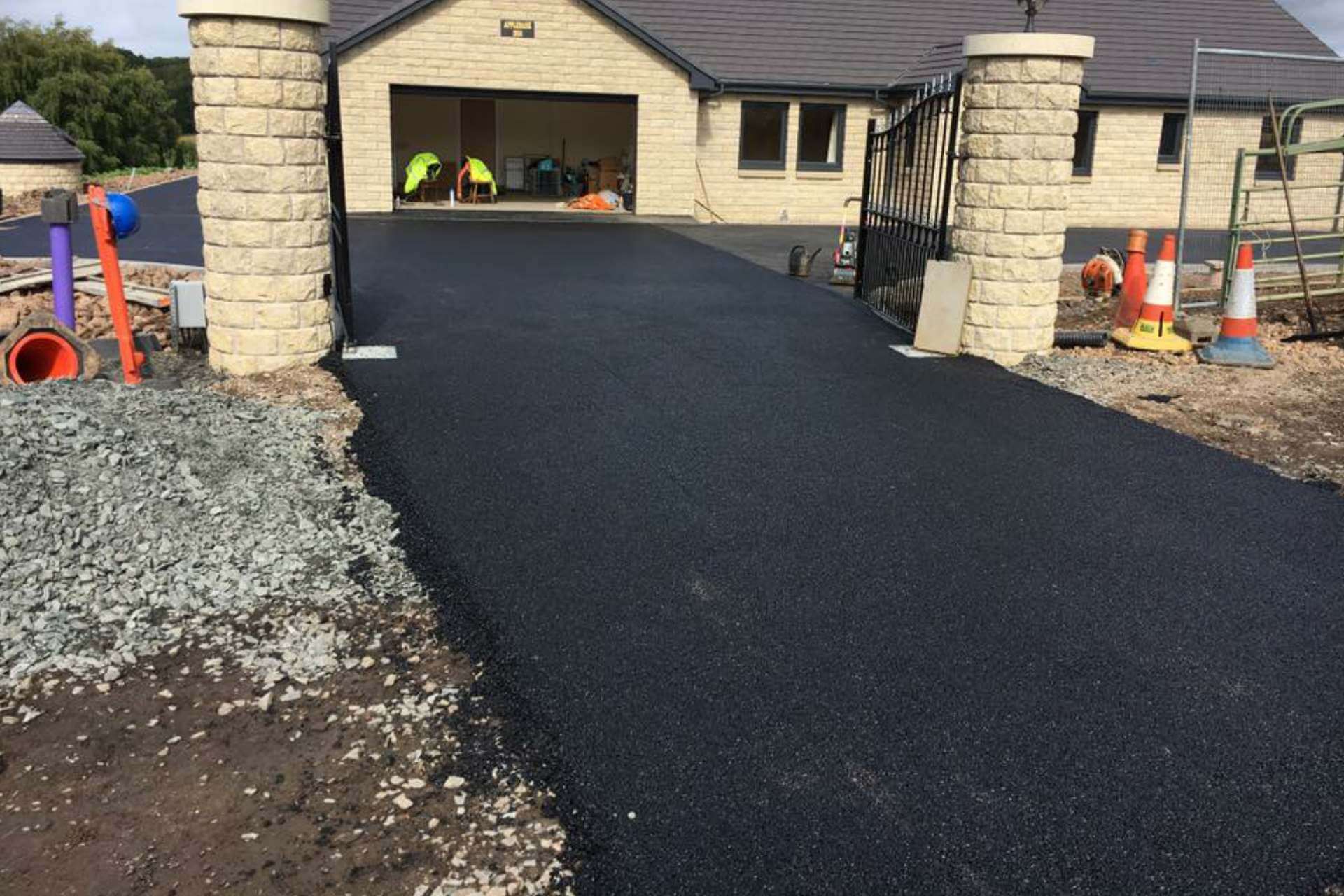 Road tarmac installation